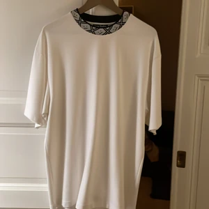 Acne tröja storlek M (Oversized) - Storlek M, riktig Acne tröja. Kan förhandla om priset 