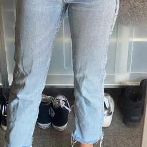 zara jeans - jeans från zara, bra skick. stl 32