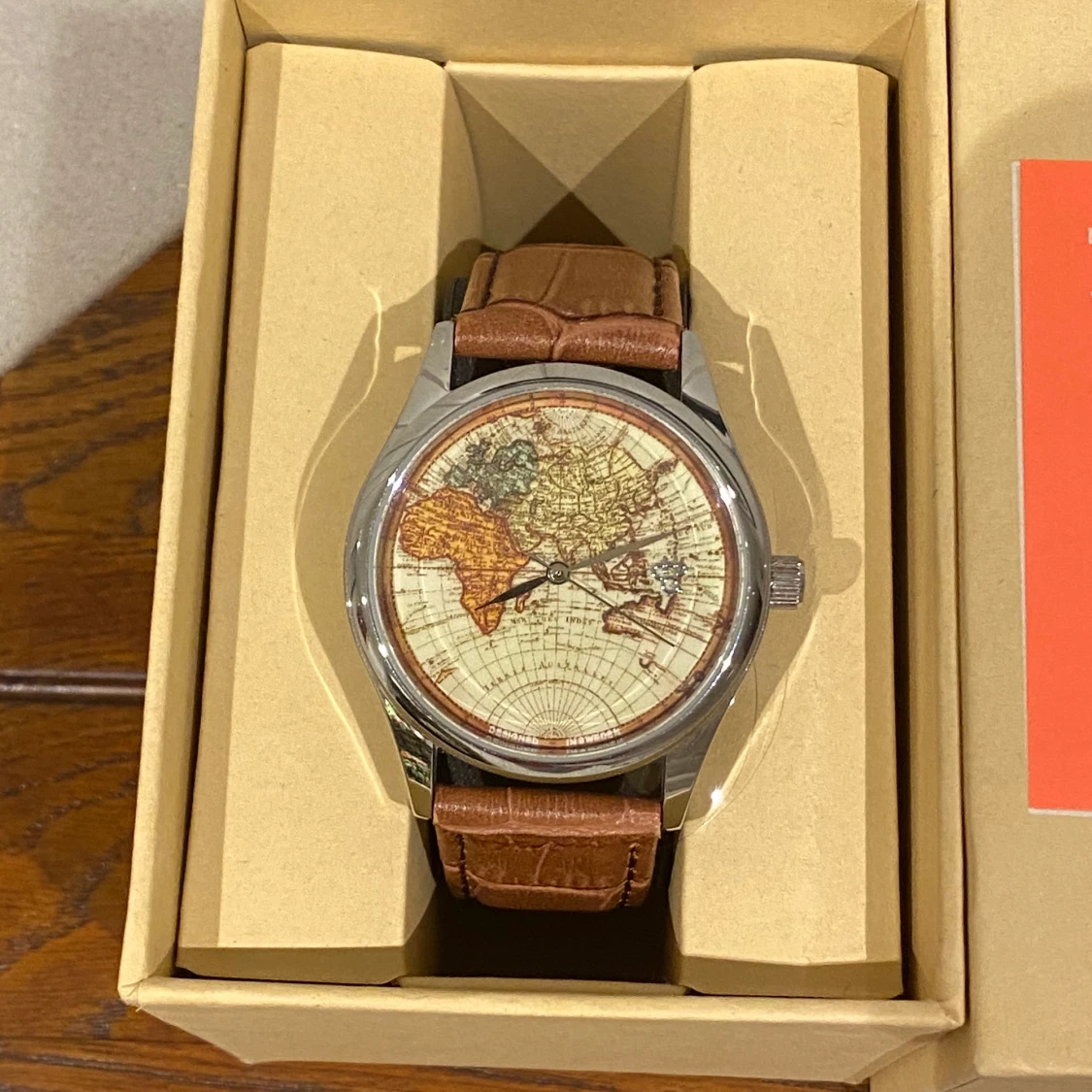 CHPO Vintage World Klocka - silver