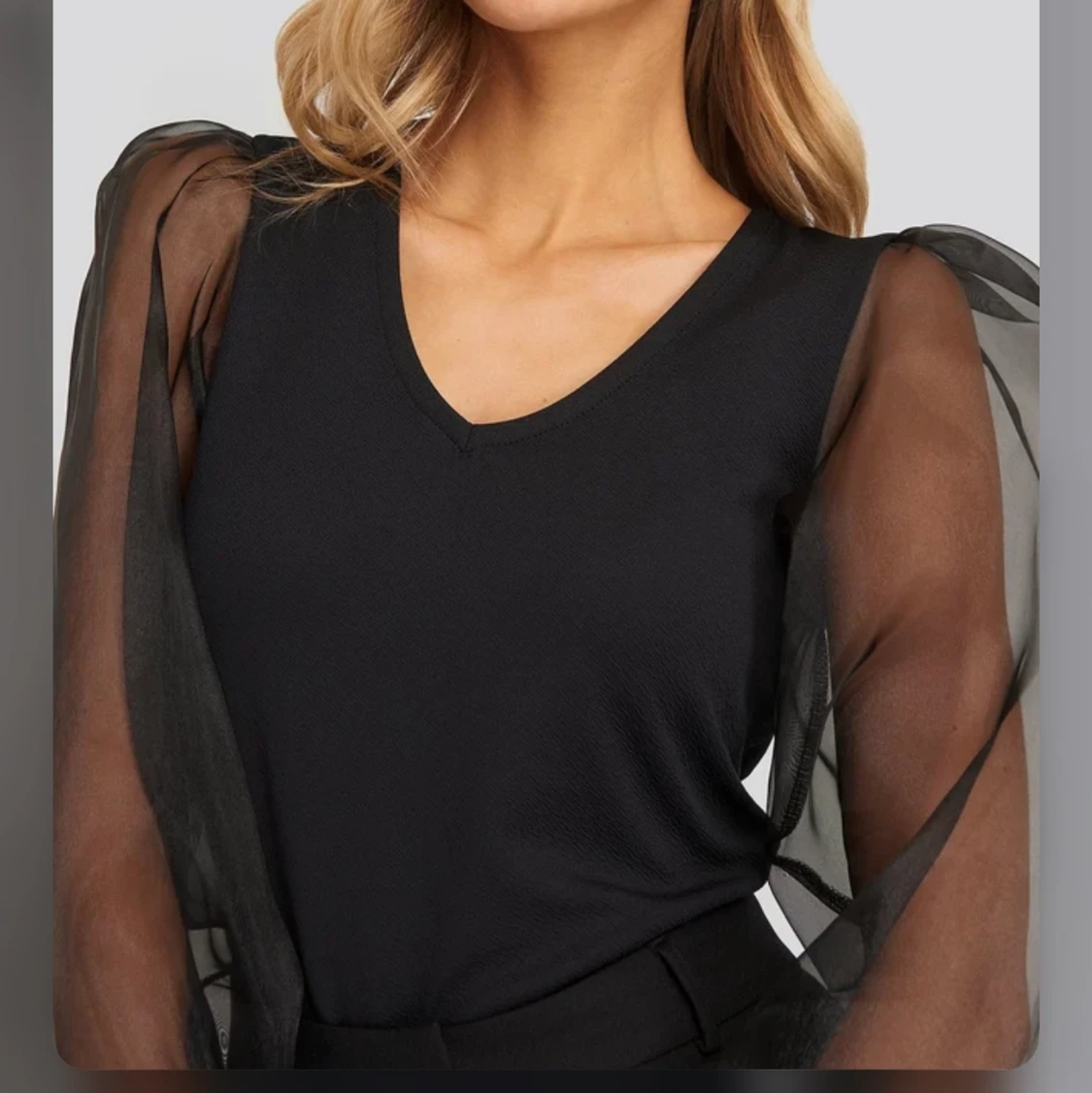 Tröja med puffärmar 