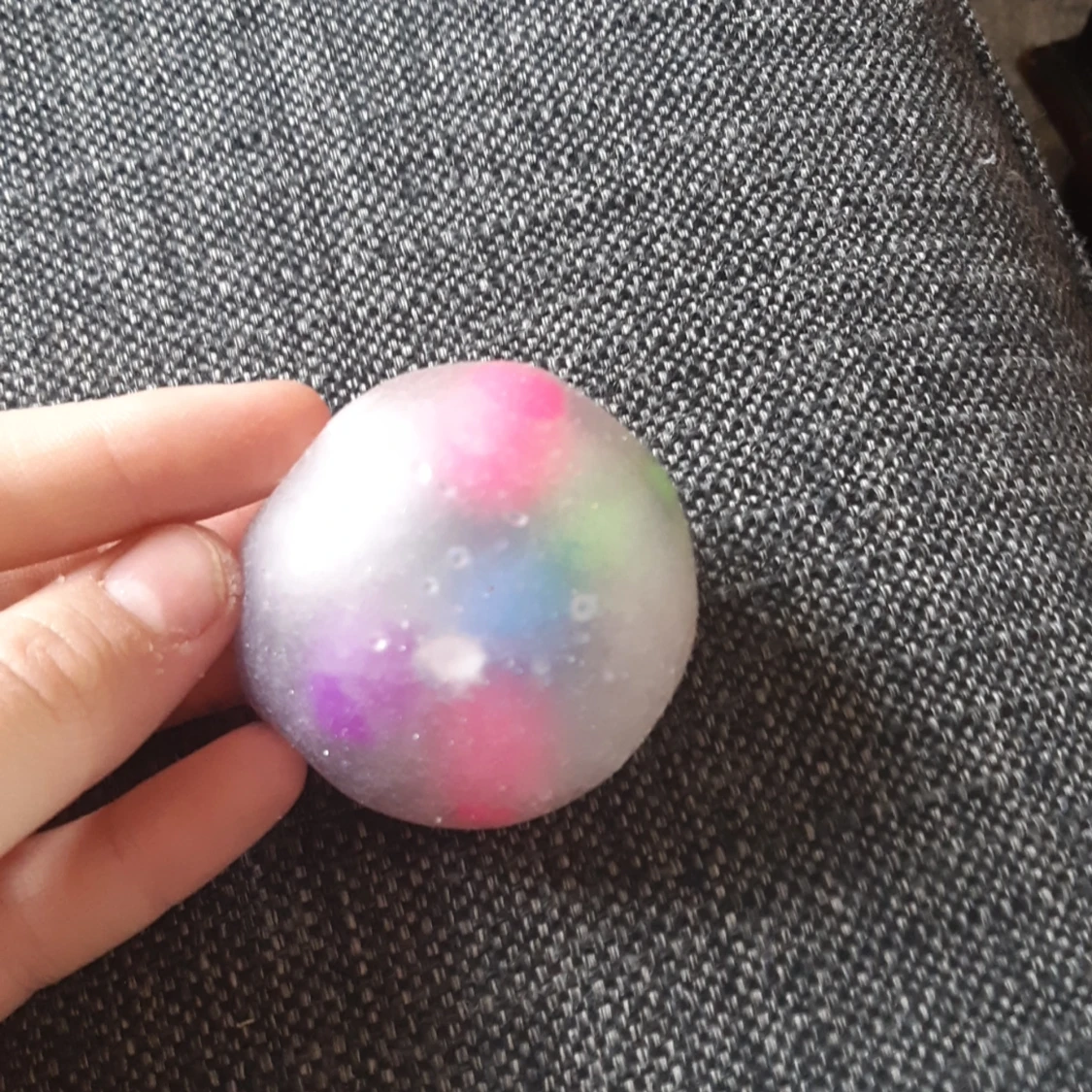 DNA stressboll för 35kr