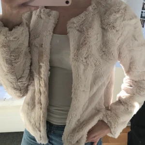 Vero Moda, S - Superfin. Endast använd ett fåtal gånger. 