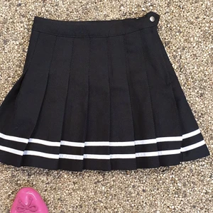 Söt summer klol - En ny summer kjol som är I mycket bra skick eftersom den är bara provat.passar xxs_ xs.finns fler bilder 