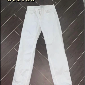 Jeans  - Jeans olika storlekar pris 80kr/par plus frakt 