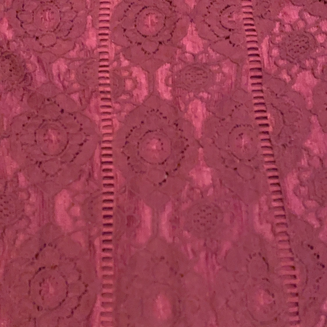 Mörkröd klänning  - 91