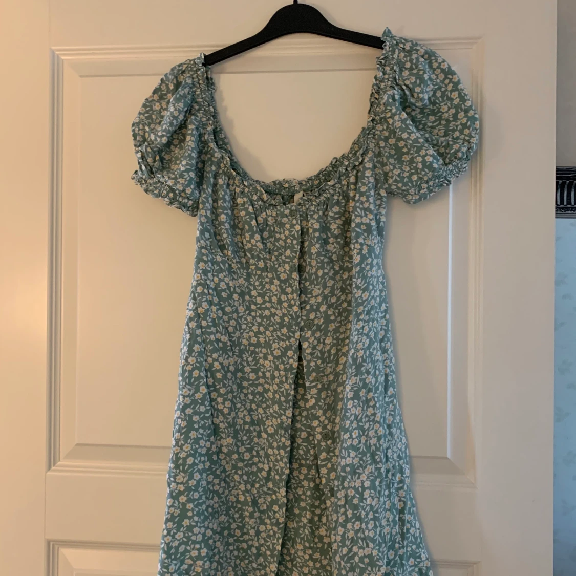 Blommig klänning  - 90