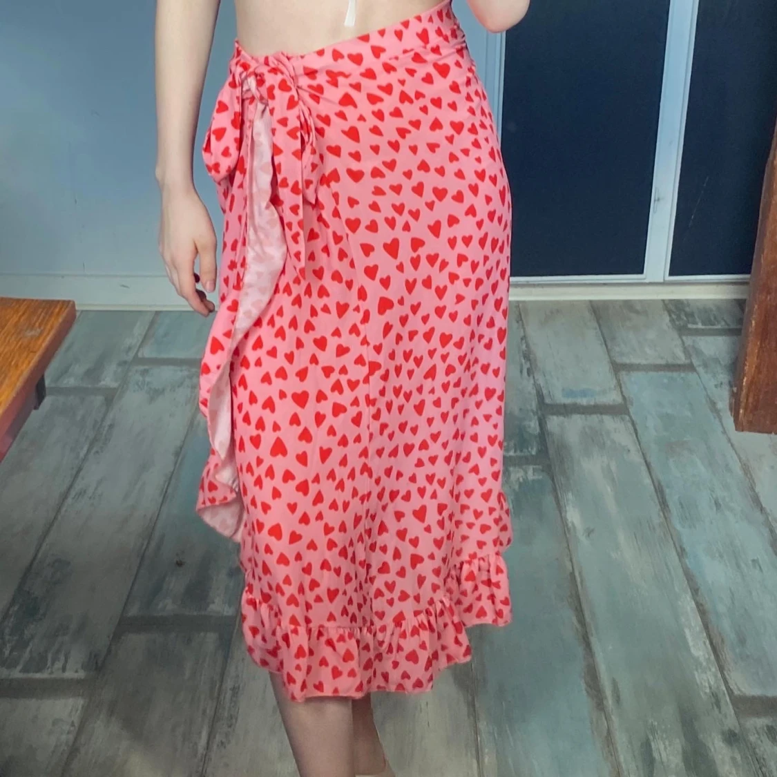 Super gullig rosa kjol med hjärtformat mönster från Boohoo!💕