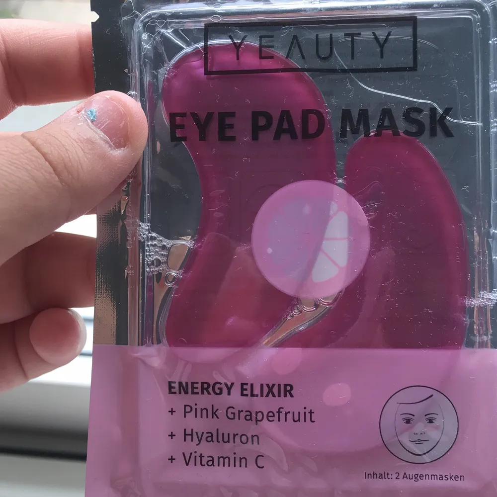 rosa eye pads i lukt av pink grapefruit , Vitamin C, Hyaluron. Accessoarer.