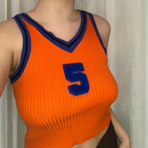 y2k topp - märke: kookai storlek: S-M. möts upp i stockholm eller fraktar 🖤