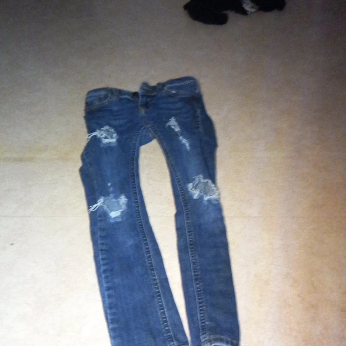 60 kr plus frakt 15 kr Blåa jeans - 91