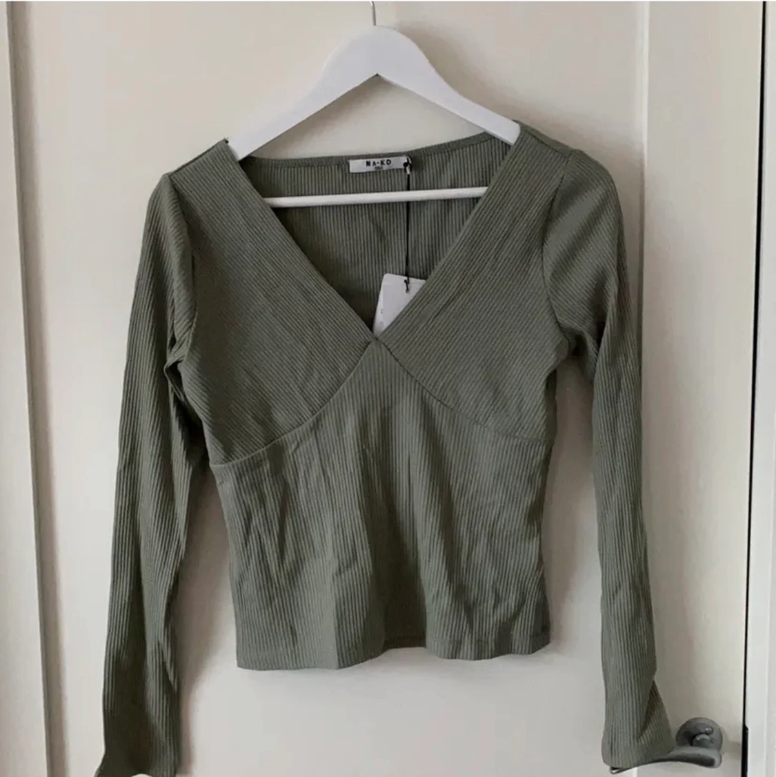 NA-KD topp helt oanvänd med lapp kvar!  - 91