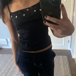 Coolt linne - Unikt linne från märket swish jeans! skulle säga storlek XS, frakt tillkommer❤️