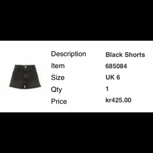 RIVER ISLAND Shorts  - Köpte i April 2021 från next men kom i fel storlek och därav aldrig använda, dom har varit nerpackade sedan dom kom. Storlek (6) 32 Skulle gissa på xs