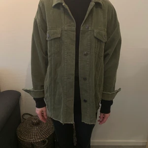 Zara grön overzised dam-jacka, st S - Sparsamt använt play - gott skick