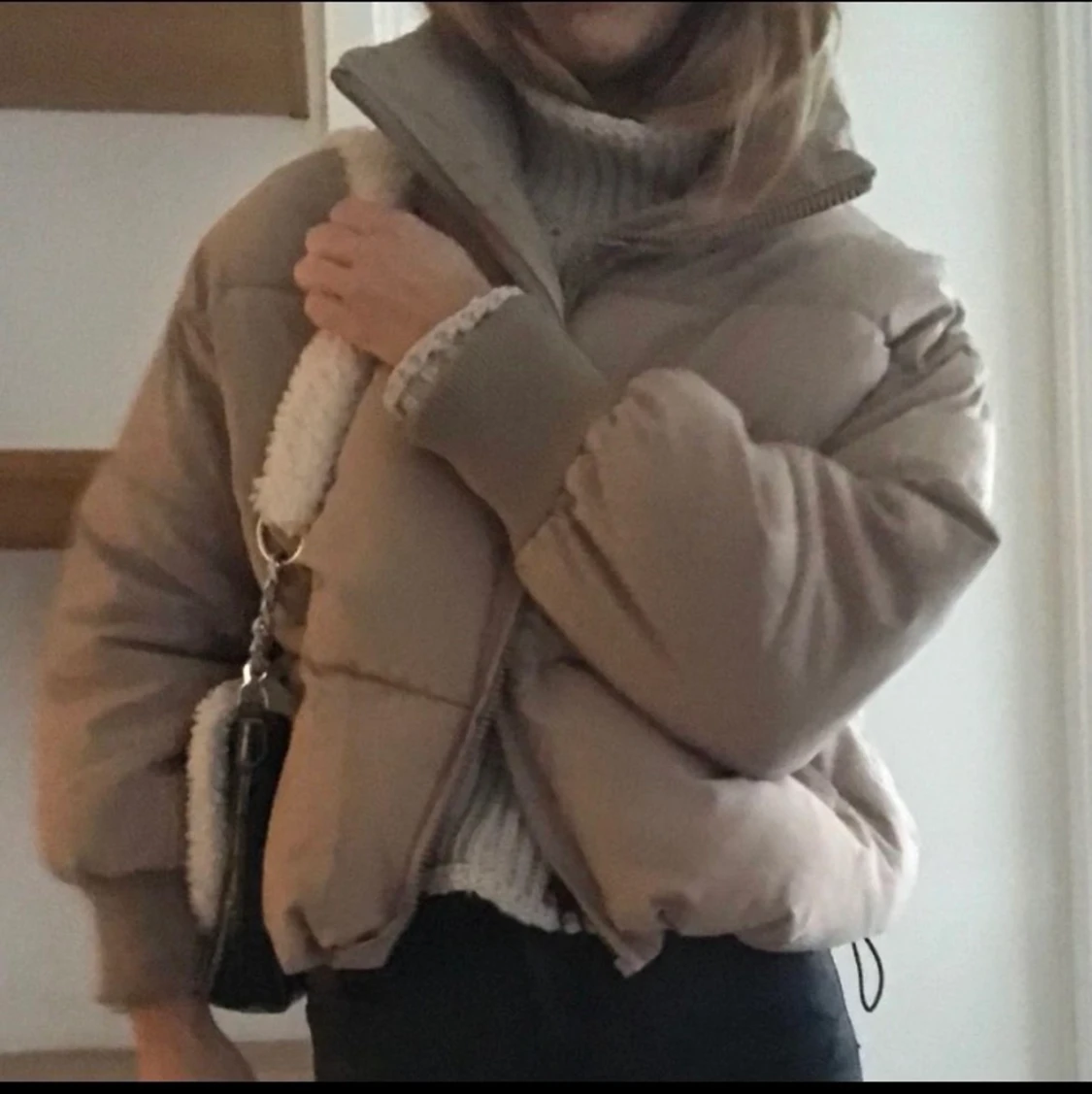 Beige puffet jacket 🤍