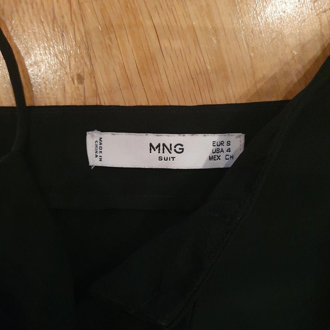 Svart långklänning med knappar, strlk S - 90