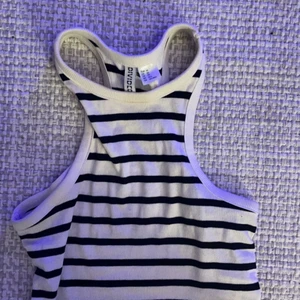 Hm linne - Ett hm linne i storlek xs kom privat för fler bilder eller frågor