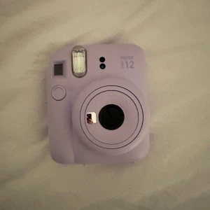 Instax mini polaroid kamera - Lila, fint skick