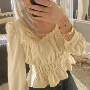 Ljusgul topp - Super söt topp! Ny! 