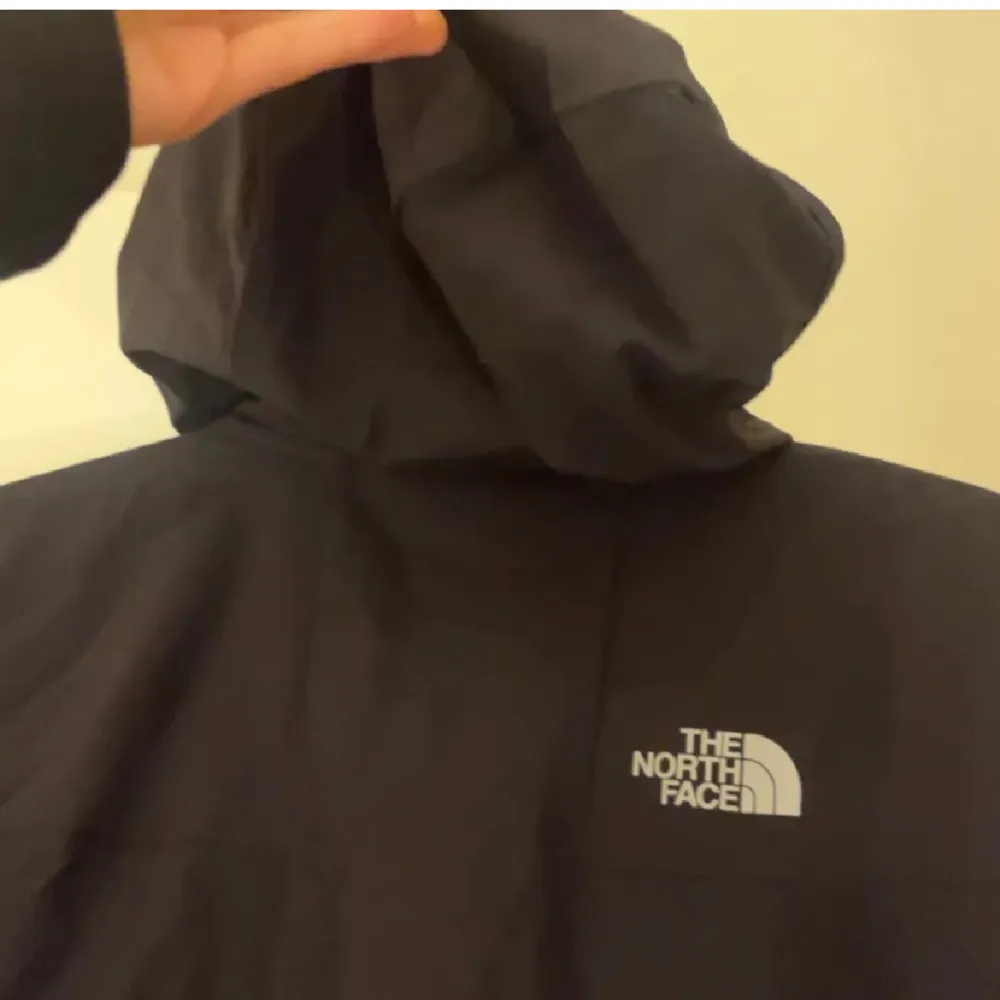 Helt ny the north face jacka  Storlek S Inga fel  Helt fräsch . Jackor.