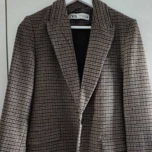 Blazer Zara - Good condition. New without tag.  