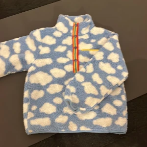 Höst jacka😻 -  Jättegullig och gosig jacka från Stella McCartney💗Priset kan diskuteras vid snabb affär🫶