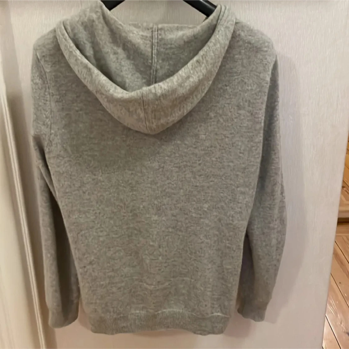 John Henric zip  - 90