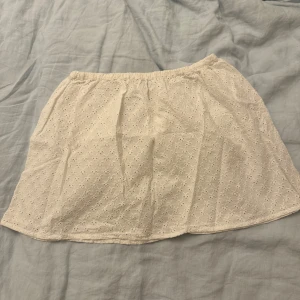 Vit kjol - Vit kjol från Nelly🩷Bra skick🩷