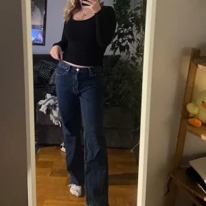 Jeans  - Säljer jeans som inte längre passar storlek 36 från Gina tricot för 150 kr 