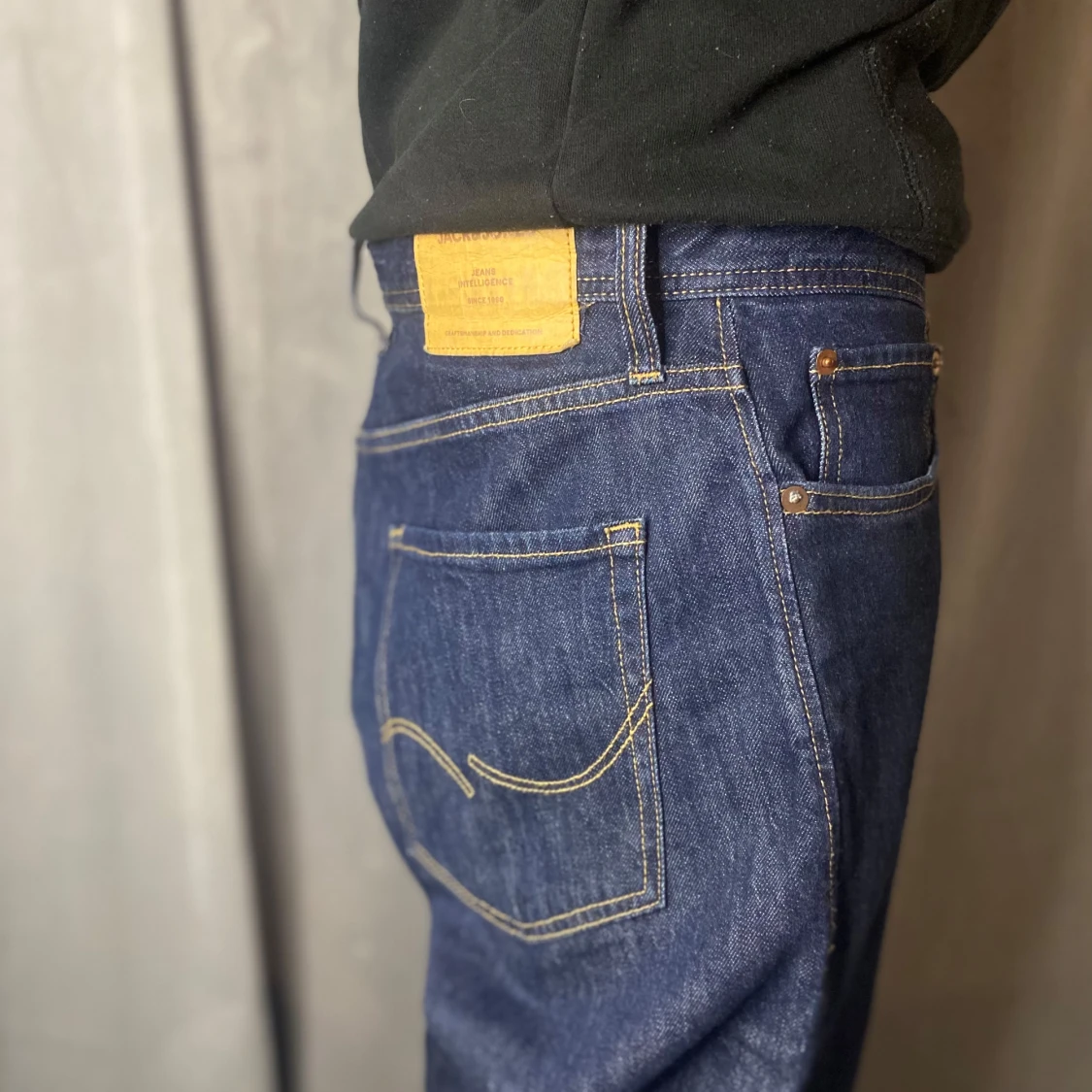 Mörkblå jeans från Jack & Jones - 90