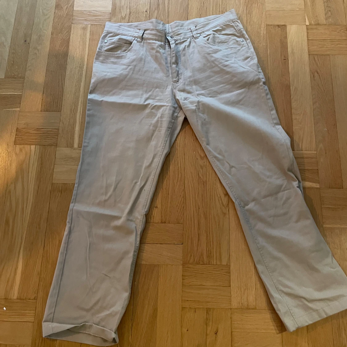 Beige byxor från MR