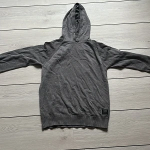 Stickad hoodie - Riktigt snygg stickad hoodie