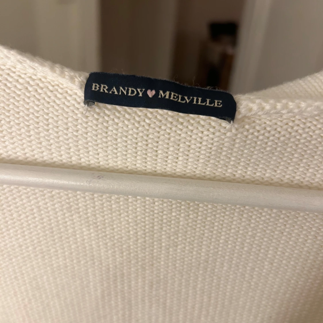 Vit stickad hoodie från Brandy Melville - 91