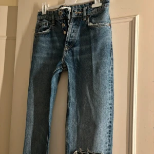 Zara Jeans - zara jeans, oanvända, storlek 34! säljs ej längre, köpt för 399kr 