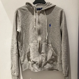 Ralph Lauren hoodie - Supersnygg och bekväm hoodie. Nypris: 2500kr