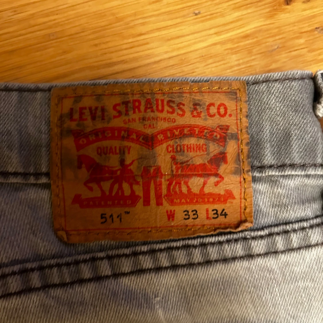 Grå Levi's 511 jeans - 92