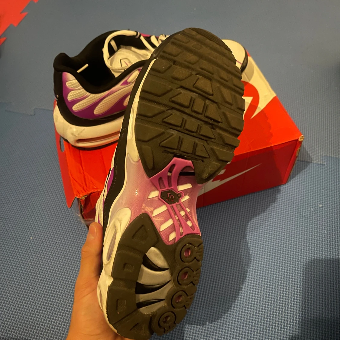 Nike sneakers i vitt och lila - 91