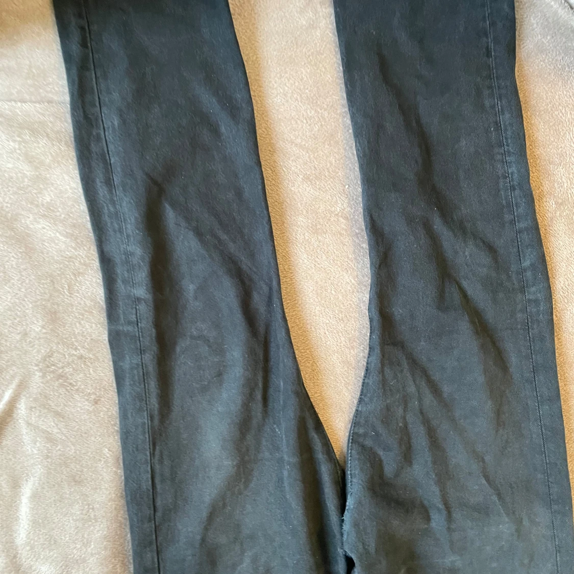 3 x Levis 501 samma strl med hål på samma ställe - 90