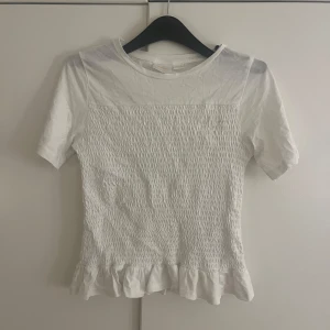 Topp - Vit topp, som ny