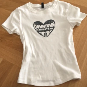 Vit baby t shirt - Jette fin tröja men passar inte längre💗