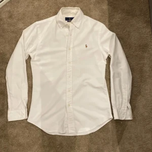 Ralph lauren oxford - White Polo Ralph Lauren Oxford. Size is S. In brand new condition.