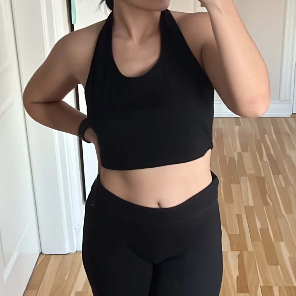 Svart ribbad halterneck topp