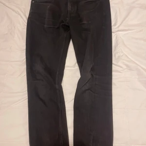 Lager 157 Jeans - Säljer dessa jeans jag tröttnat på  i storlek 30/30, väldigt stiliga och passar bra till mina rockrunners jag säljer nedan. Snabb affär uppskatas