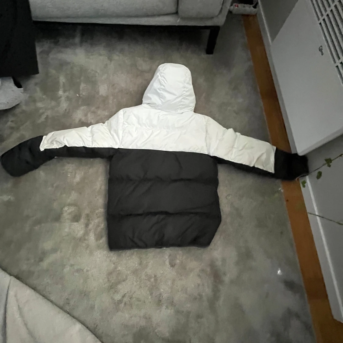 Svart och vit dunjacka från Nike - 92