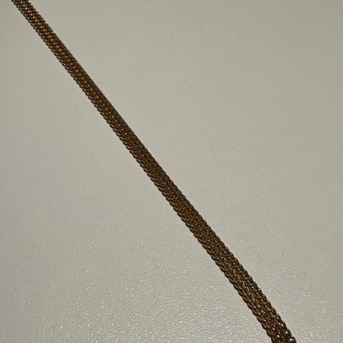 Halsband med hjärtformat hänge - 91