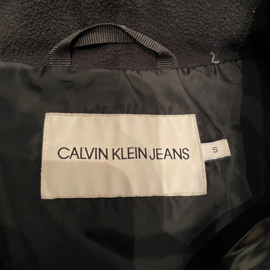 Svart pufferjacka från Calvin Klein Jeans - 91