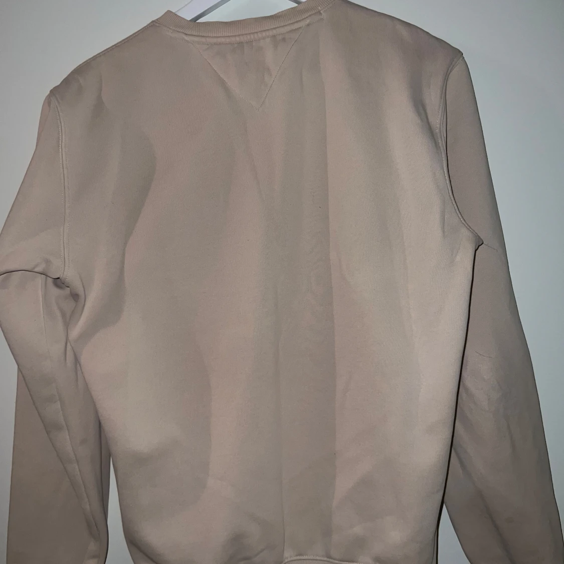 Beige tröja från Tommy Hilfiger - 90