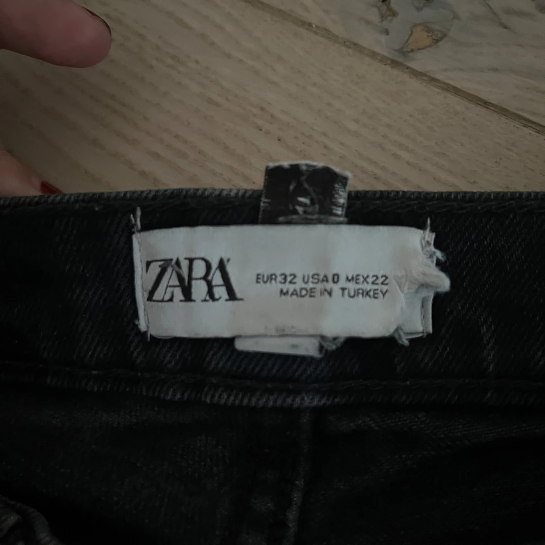 Svarta bootcut jeans från Zara - 91
