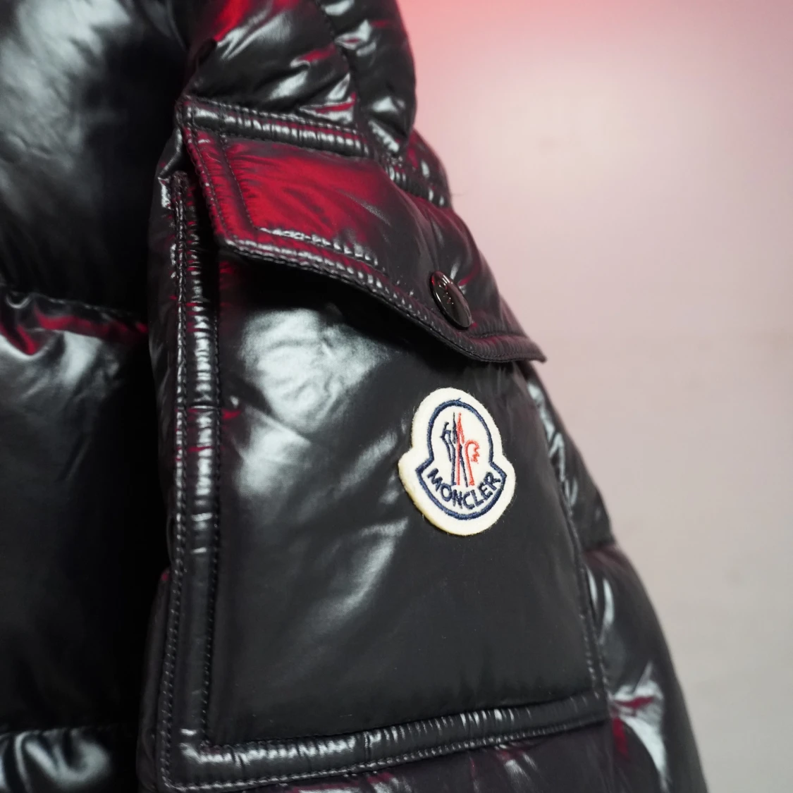 Svart pufferjacka från Moncler - 1