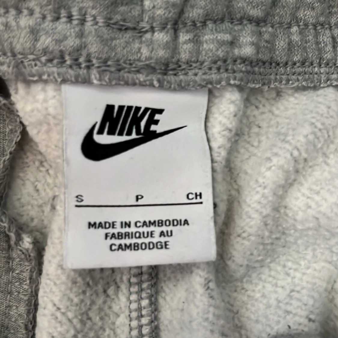 Grå mjukisbyxor från Nike - 1